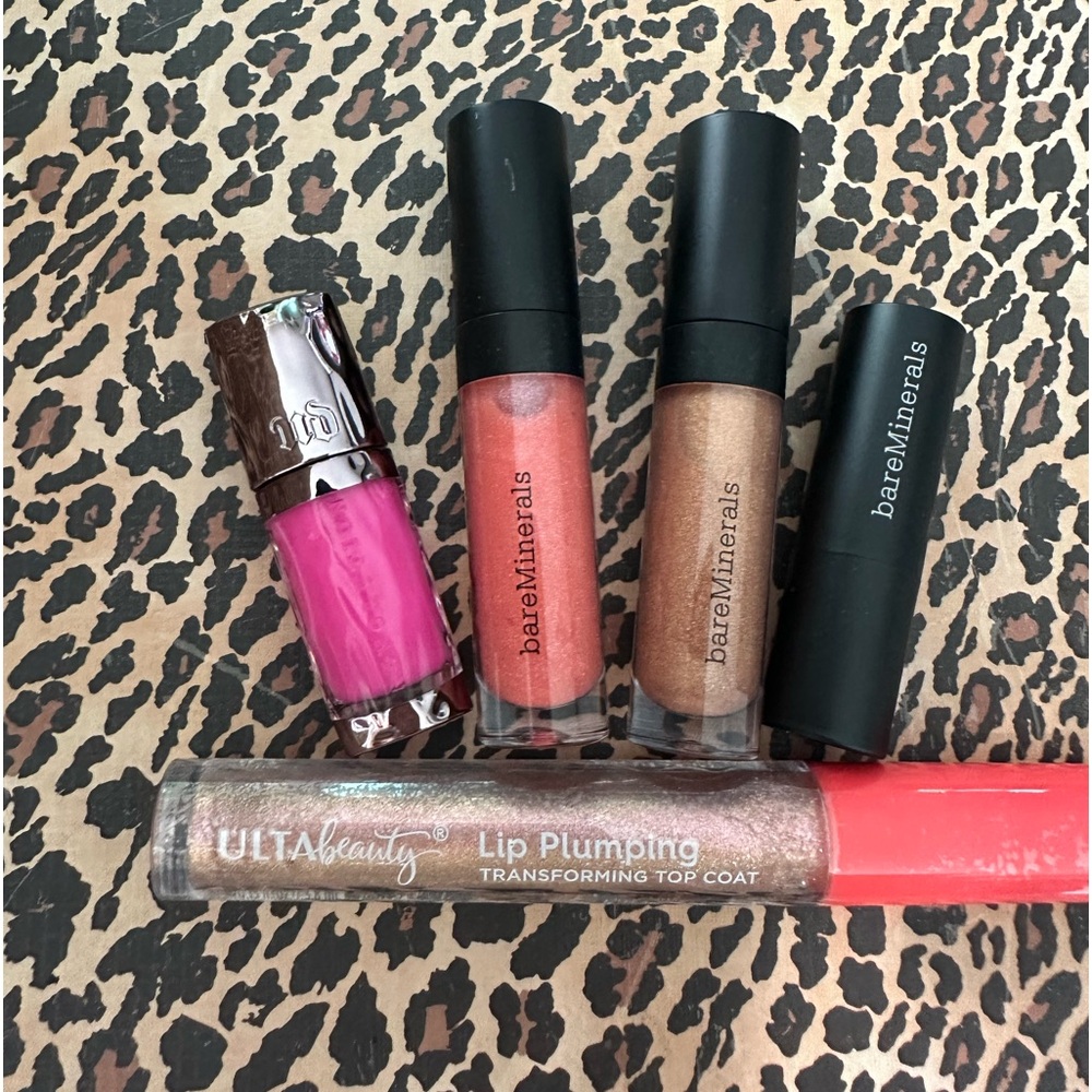 New shimmery lip set with full size and mini lips